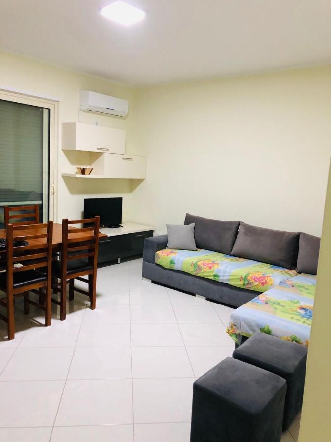 Leo Apartament Durrës Exterior foto