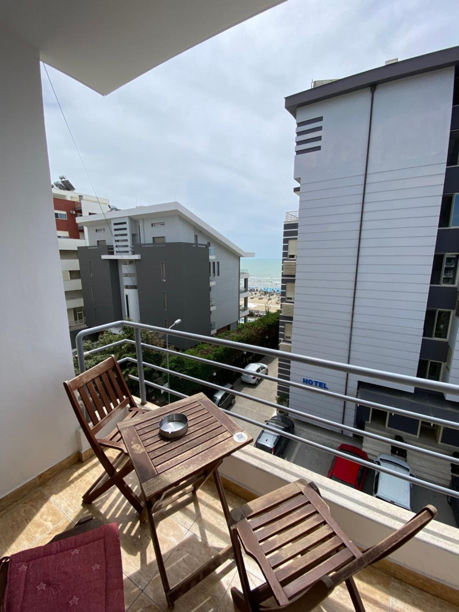 Leo Apartament Durrës Exterior foto